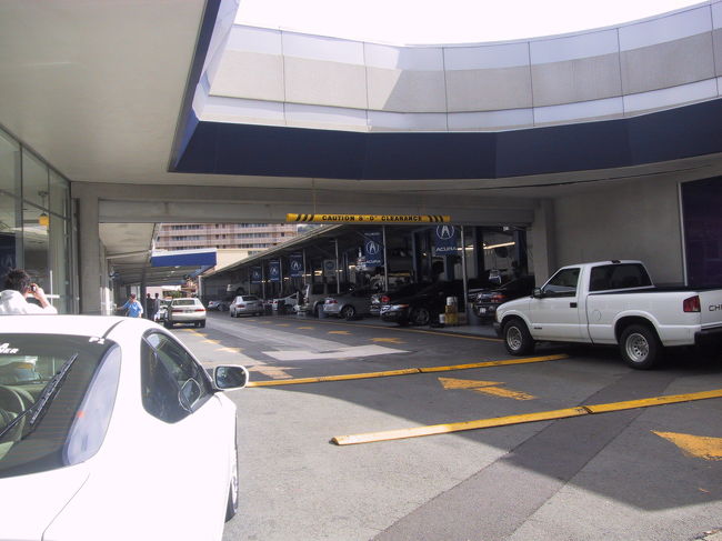 日本のピットとは違い広すぎです！