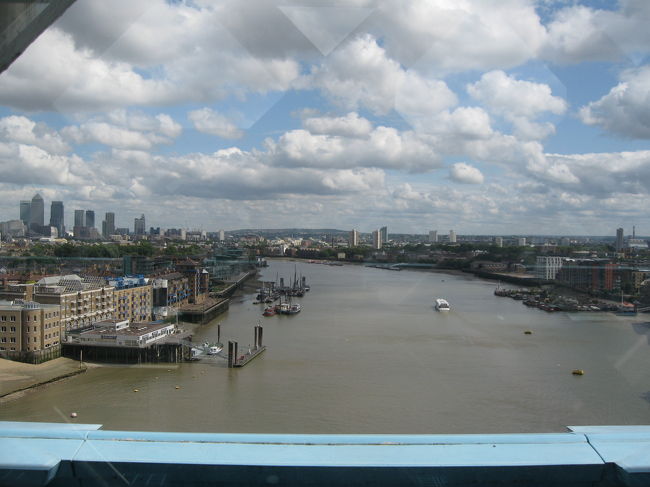 タワー・ブリッジからの景色です。