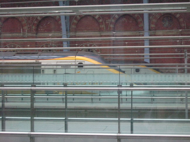 ユーロスター待っててね。<br />明日乗るからね。