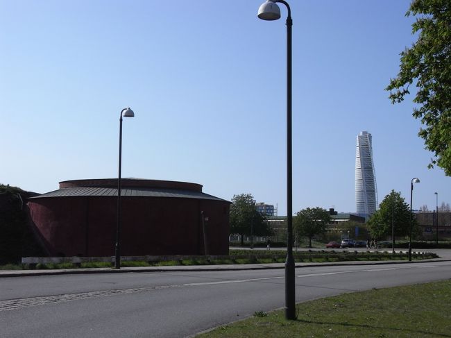 マルメ城とターニング・トルソが後ろに見えます。