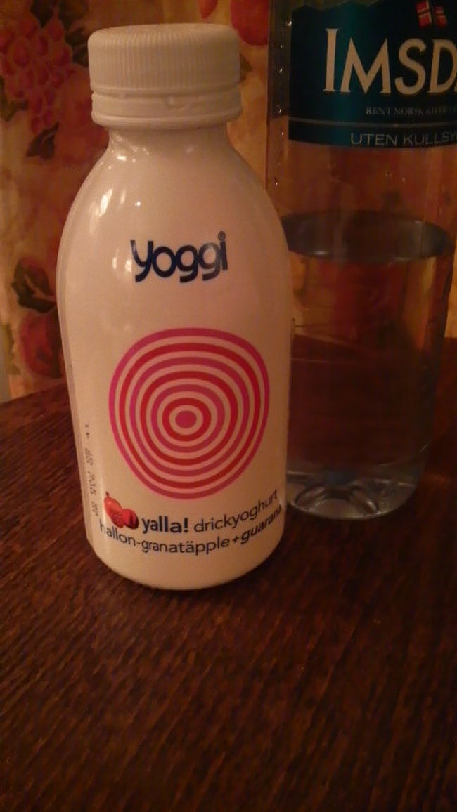 スウェーデンのお気に入りのヨーグルトドリンク、yoggi。