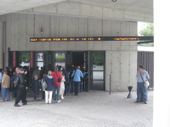 ヴァーサ号博物館の入り口です。<br />ちなみにこのヴァーサ号は箱根の海賊船のモデルになっている船だと思うのですが・・・