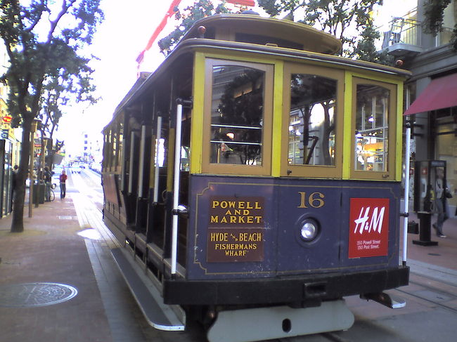 ケーブルカーい乗りたかったけど願い叶わず！<br />いつか絶対に乗るぞ〜