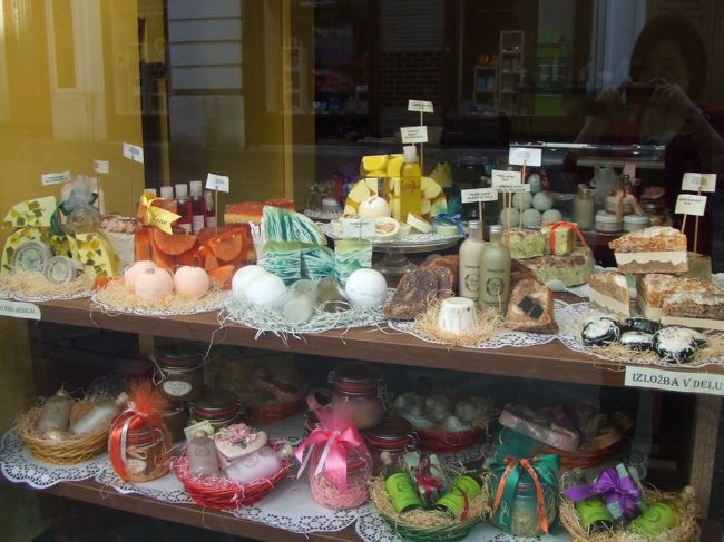 可愛らしいショーウィンドー。