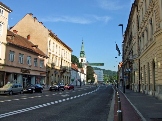 時計を見たら、出発時間まであと少し。<br />急いでホテルへ戻ります。<br /><br />その後、ブレッド湖へ。