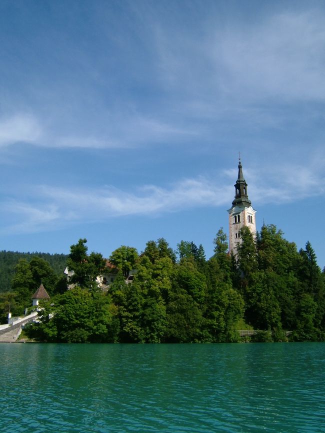 そろそろ小島に到着です。