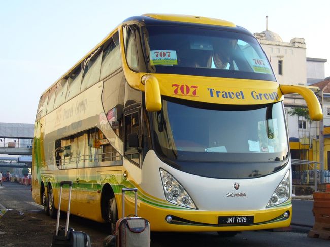 DAY1：シンガ→JB→ゲンティンハイランド<br /><br />眠い目こすって、マレーシアへ国境越え。<br />バスはJBを出発し、途中2回ほどの休憩を挟みながら、一路ゲンティンへ向かいます〜。<br />5時間超のバスの旅。