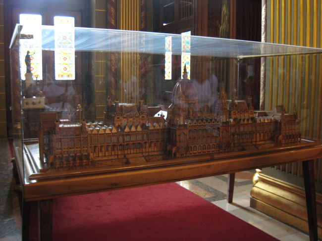 ちょっと見えにくいですが、全体像の模型