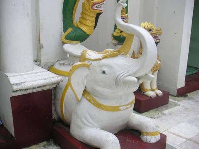 　ちなみに私の象徴は、“牙無し象”。一応私もお参りしておこう。