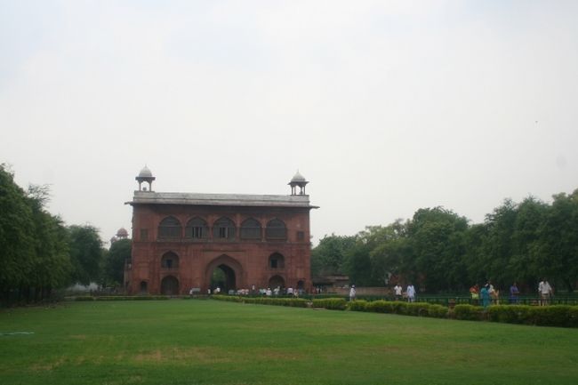 宮廷女性の居住区画ムムターズ・マハル<br /><br />今は博物館としてムガル時代の武具などが展示されています。