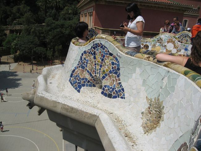 裏もちゃんと装飾されてます。