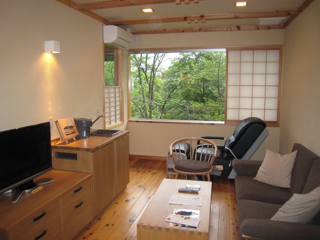 梅雨が明けることを願っていたのに、残念ながら雨！になってしまいました。郡上八幡を観光して、今夜は奥飛騨温泉平湯にある「深山桜庵」に泊まります。