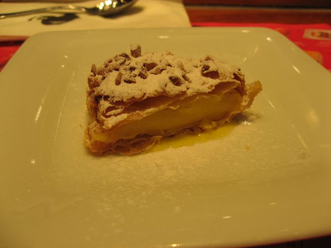 お姉さんにデザートも勧められたので思わず。