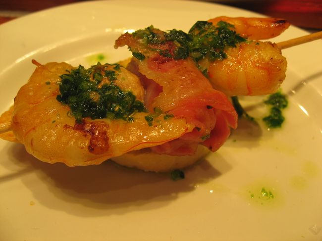 これもすごく美味しい。バジルとオリーブオイルが良い感じ。<br />こういったタパスはオーダーしてから調理してくれるので、温かくて◎