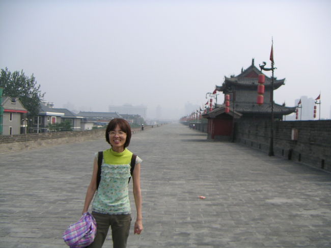 城壁の上部は幅12〜14ｍあるそうで、かなり広いのです。