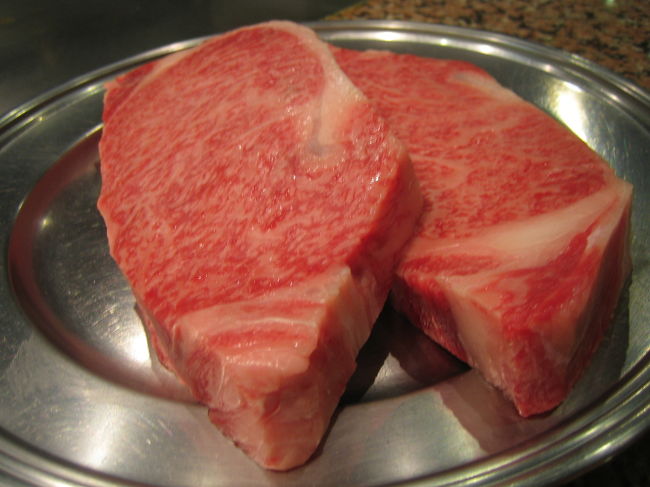 じゃーん。宮崎牛です。