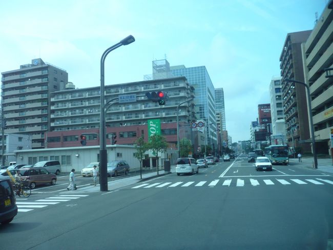 ここをまっすぐ行けば、<br />北仙台、台原、泉方面へ。<br />北仙台付近には、青葉神社、北山輪王寺<br />台原は文学館、科学館<br />泉は、泉ヶ岳など<br />この市バスは右折いたします。