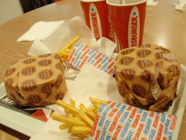 オーダー時、英語表記が無くすべてフィンランド語で書かれてて焦りました（＞＜）<br />適当に写真で選んで購入。<br />チキンとかサーモンとかいろいろあったかもなのに･･･<br />