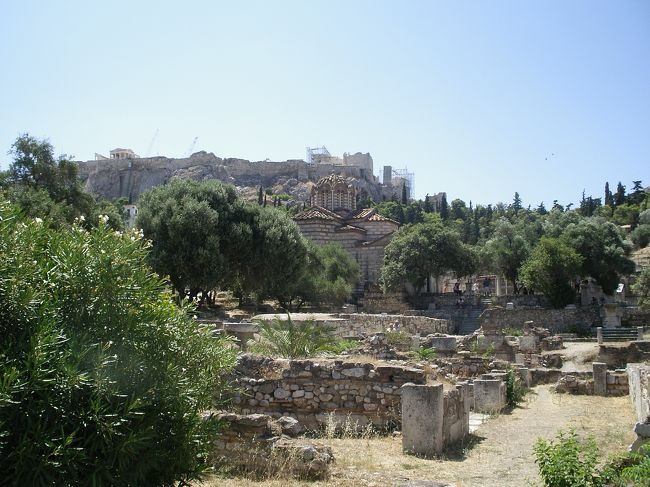 アクロポリスを後にして，古代アゴラへ．<br />このぐらいから，すでに遺跡に飽きてきています（笑）