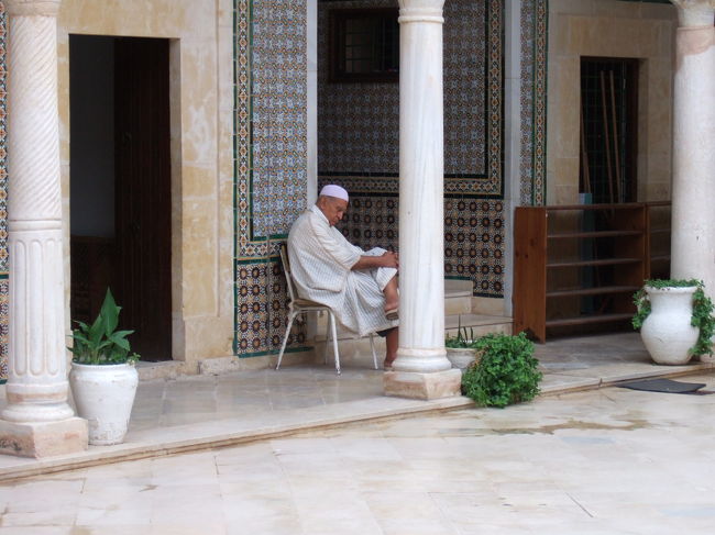 チュニジアは人もやさしく、のんびりしています。