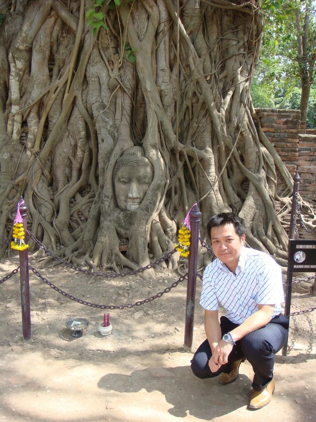 お約束ですね<br />写真や映像で見たことはありましたが、実際見ると<br />言葉が出ないという感じでした。