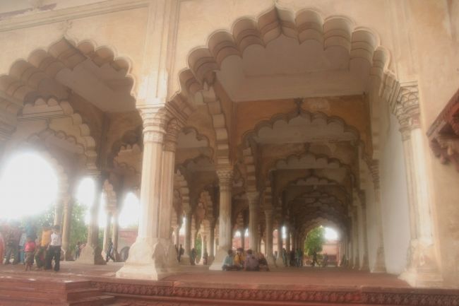 ディーワーネ・アーム（Diwan-i-Am）<br /><br />一般謁見の間