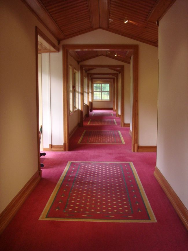 私たちが予約したのはジュニアスイート2室。<br /><br />お部屋は4階のフィヨルド沿いにあるお部屋です♪