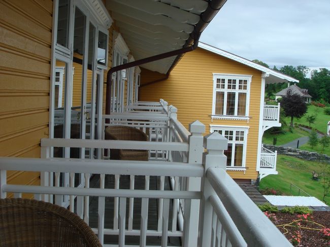 まずは、フィヨルドに面したベランダに出てみました！