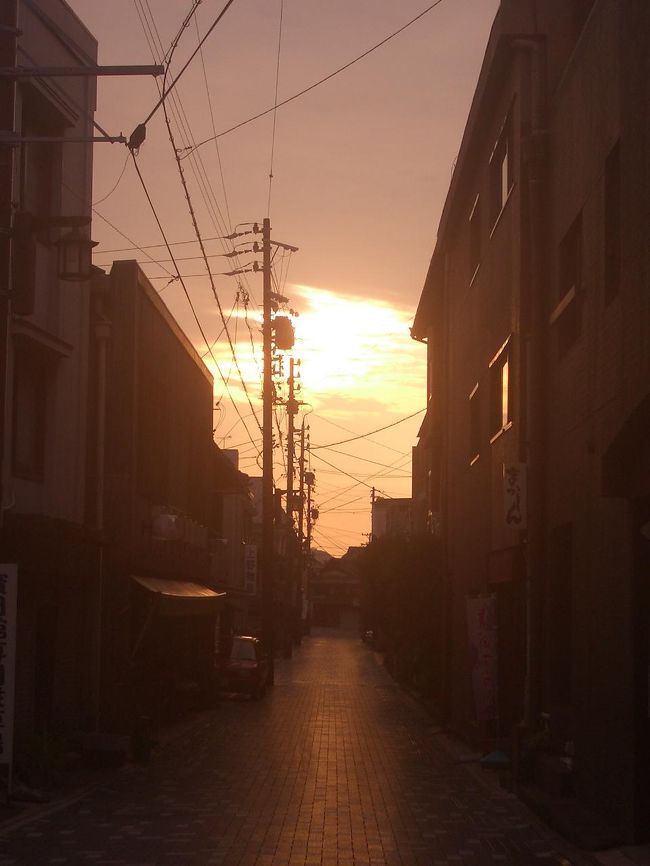 やっぱり夕日を見ちゃいます。。