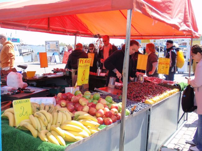 マーケット広場到着。<br />小林聡美さんが出てきそう☆