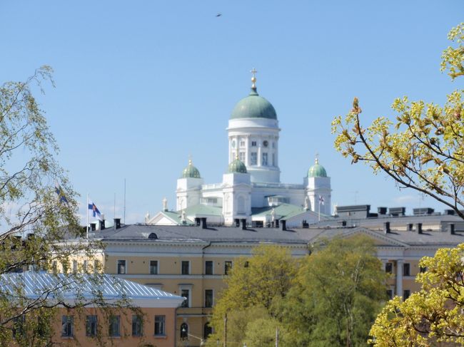 ウスペンスキ寺院から見たヘルシンキ大聖堂。<br />次はここへ向かいます。