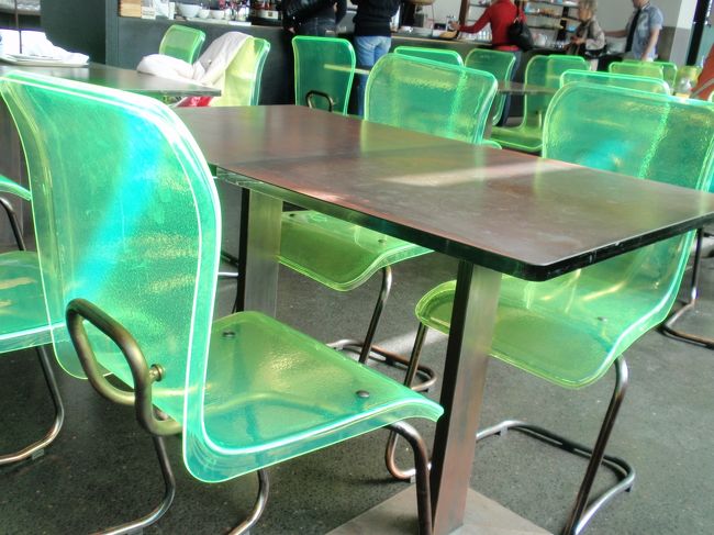 このいすカワイイ。