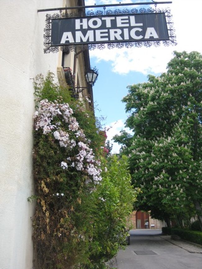 泊まったのはアルハンブラ宮殿の中にある<br />HOTEL AMERICA<br /><br />ずっと泊まりたかったのでうれしいっ！！