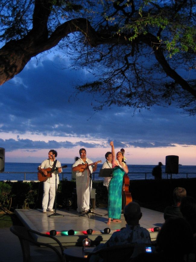 日没後のフラは幻想的・・