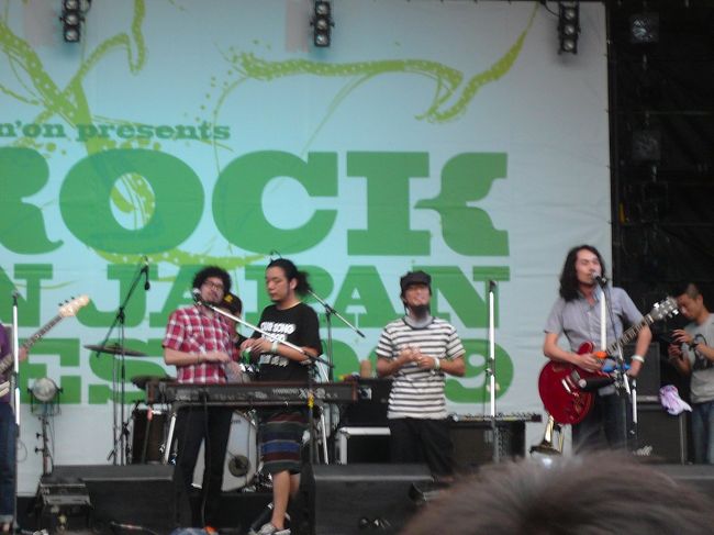 YOUR SONG IS GOOD<br /><br />音合わせから本人達が参加するので待ち時間も楽しい♪