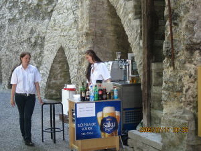 ここから楼に登るのに30eek徴収される。<br />必要無かったw<br /><br />前を登る女の見たくもないパンツまで見せられてしまった。