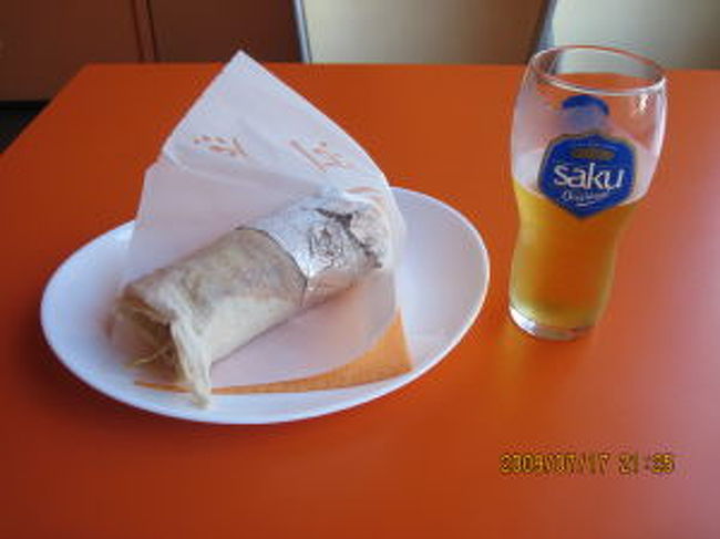 ビールとケバブ。<br />確か非常に安かったのは覚えている。