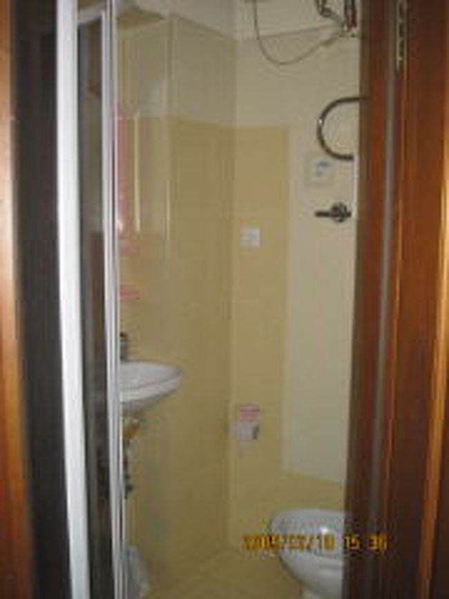 洗濯してみる。<br />洗濯物を乾かす乾燥パイプがあったので、パンツ・Tシャツ・タンクトップを石鹸で洗う。<br /><br />「やってみれば簡単じゃないか」