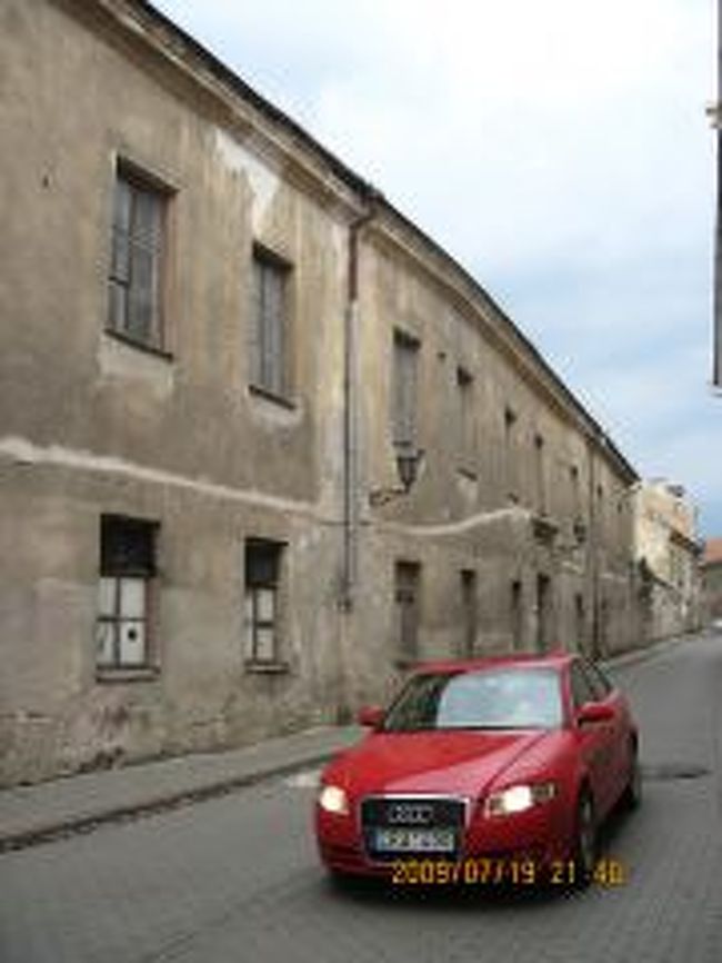 この日のビリニス探索ポイントは露地裏。<br />こっちがかえって面白かったりする。