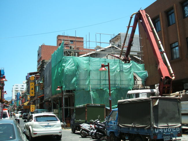 迪化街もちょっと工事中。