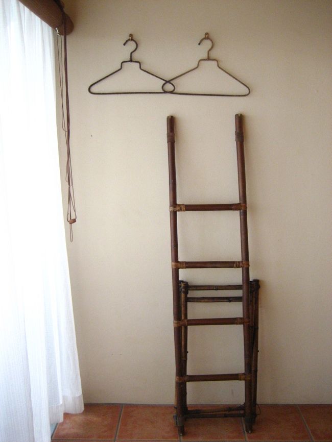 なんだか雑誌にでてきそう。<br /><br />ハンガーとタオル掛け。