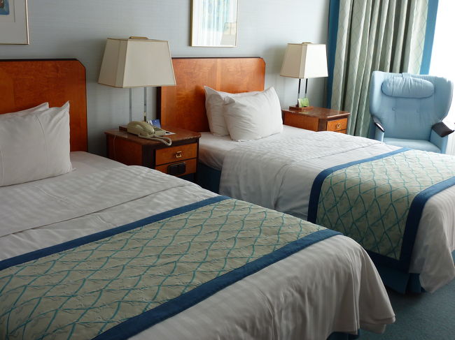 早速、室内の画像を撮り始めます。<br /><br />まずは、ベッド。