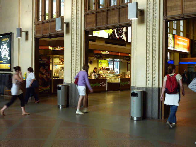 そして再び、駅の１階へとやってまいりました。