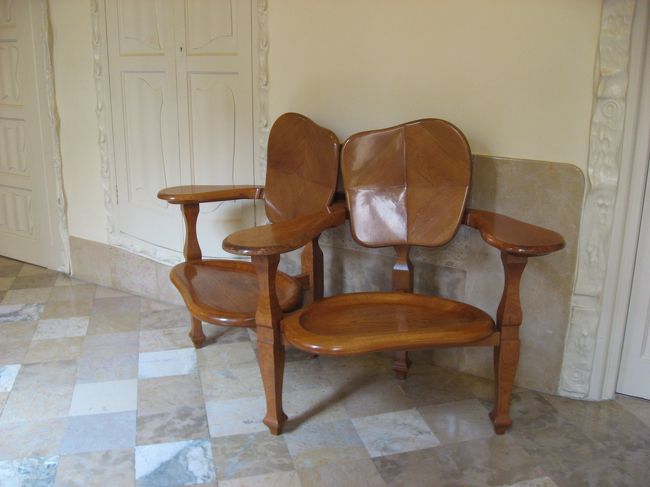 可愛いイス。<br />一脚欲しいなぁ。