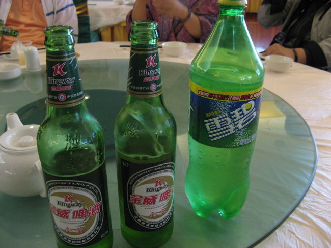 昨日の事故のお詫びとして、本日の夕食は、ビールとスプライトが飲み放題。<br /><br />でも私、どちらも一滴も飲めないんですけど…(涙)。