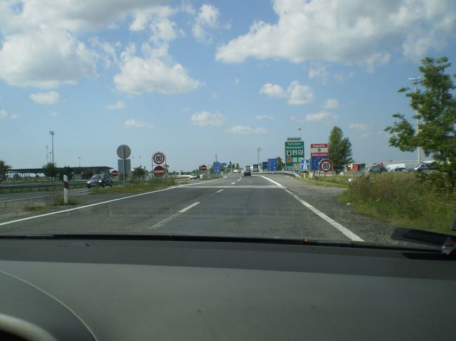 国境　オーストリア側へ