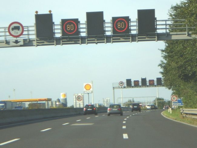 ドイツとの国境へ