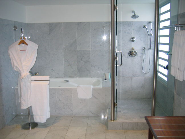 バスはこんな感じ。