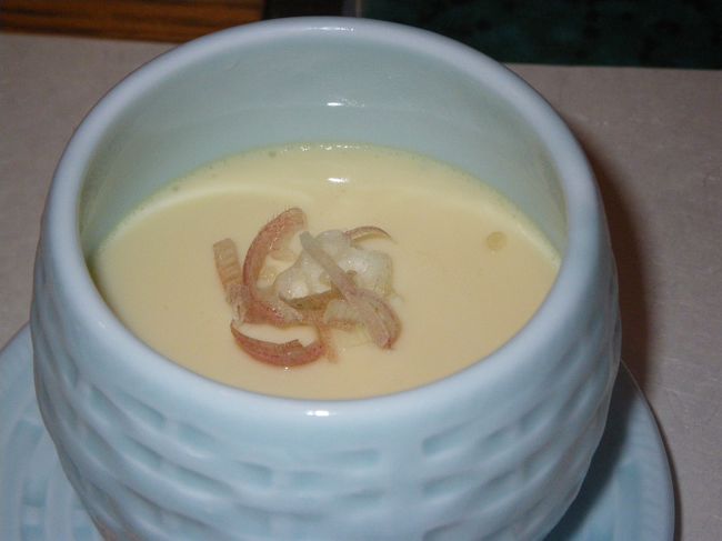 まずは茶碗蒸し。なめらかです