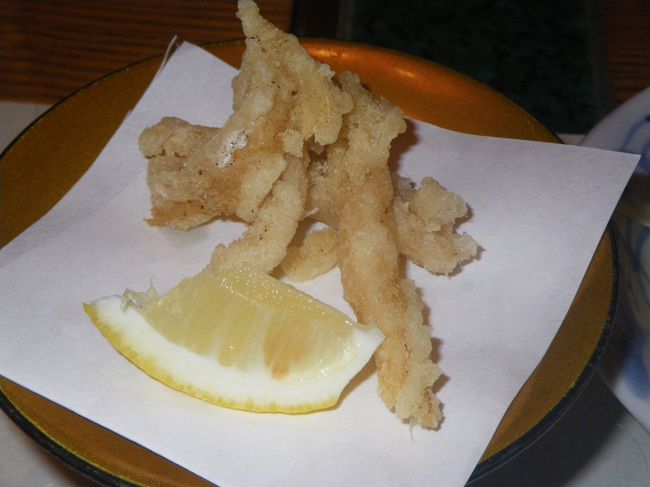 骨をあげてます。香ばしい